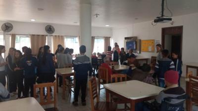 Alunos da Escola Água Verde participam de projeto que envolve a comunidade em ações para um futuro melhor